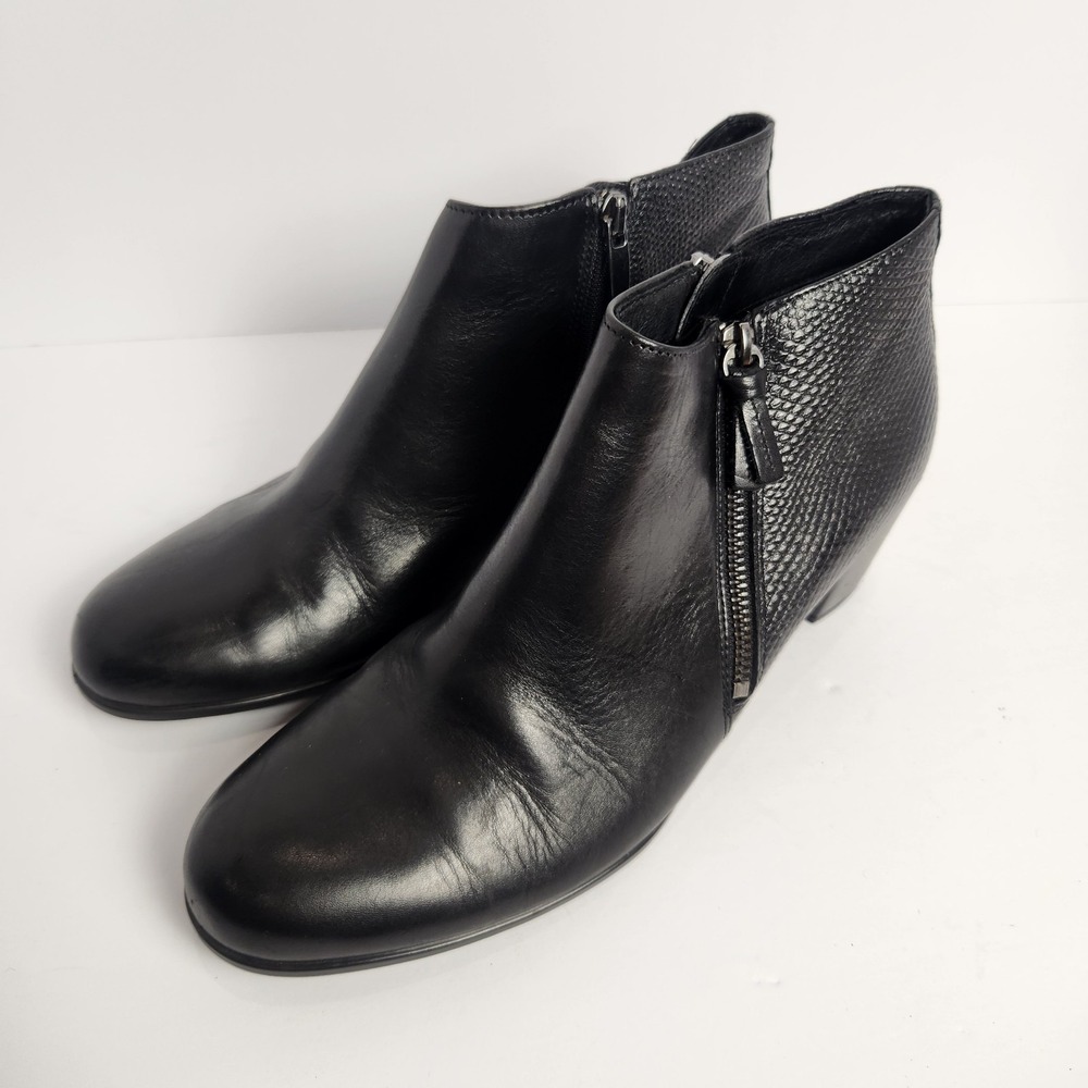 Ecco Women's Black Leather Comfort Minimalist Ankle Booties Size 41 (10-10.5)‎